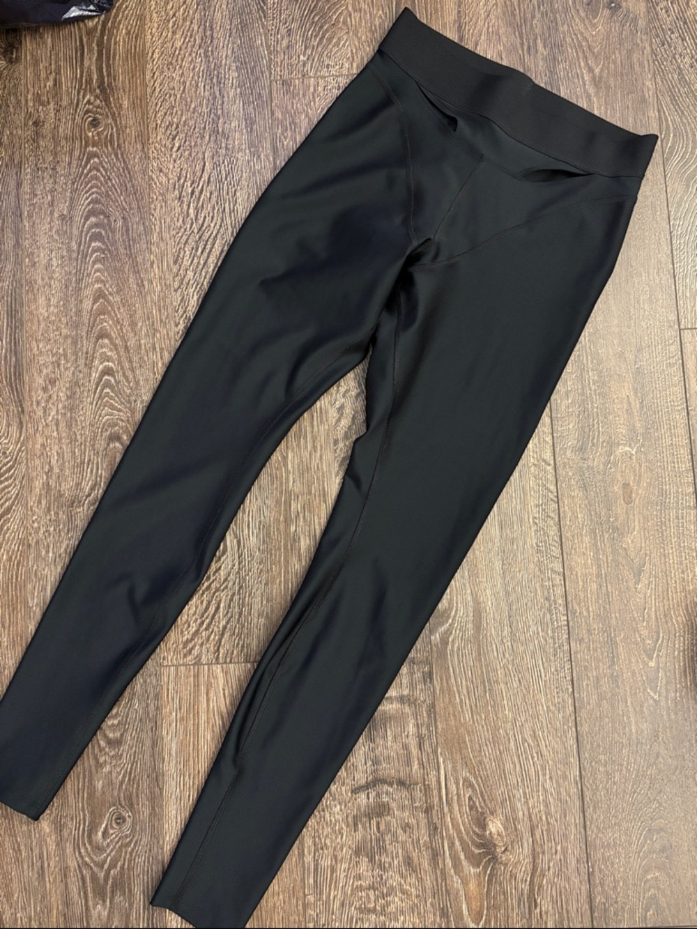 Alo AirLift Black High-Waist Cut Out Waist Leggings